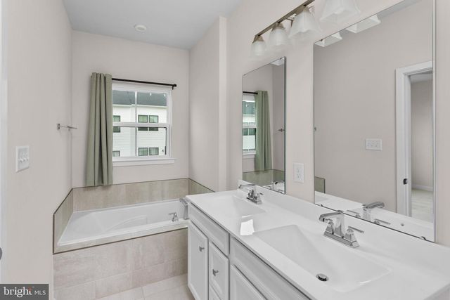 47 ROSEMARY WAY, Mount Laurel, NJ 08054