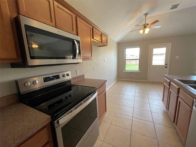 4202 Agate Drive, Granbury, TX 76049