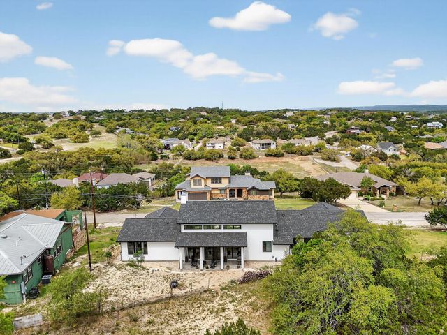 913 Larkhall DR, Spicewood, TX 78669
