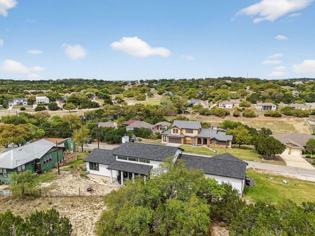 913 Larkhall DR, Spicewood, TX 78669