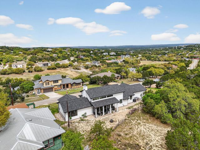 913 Larkhall DR, Spicewood, TX 78669