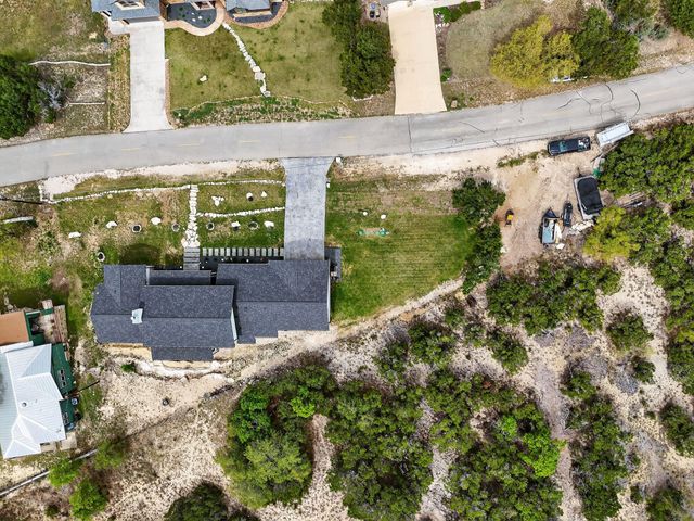 913 Larkhall DR, Spicewood, TX 78669