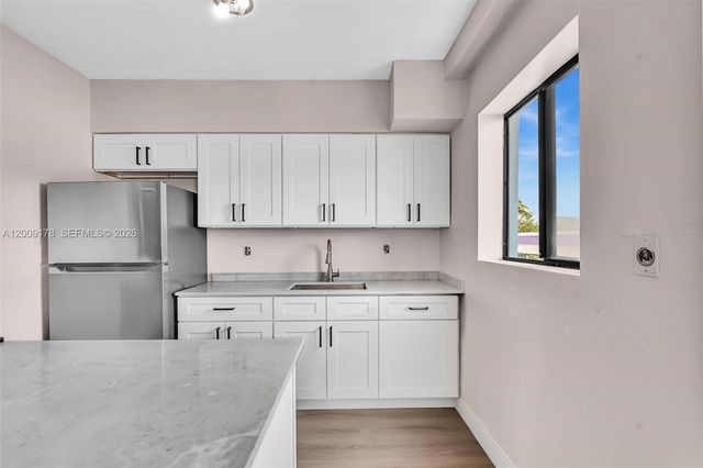 1165 Marseille Dr 20, Miami Beach, FL 33141