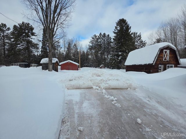 28206 Ninth Street 3, Lake Linden, MI 49945