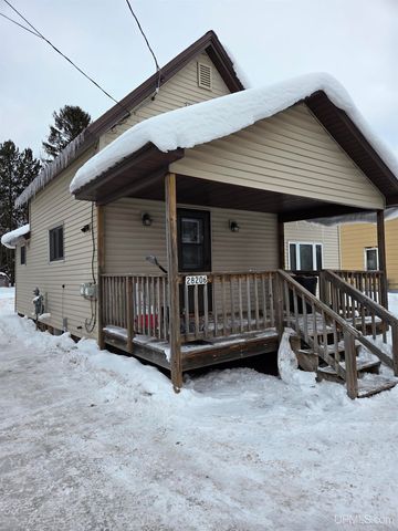 28206 Ninth Street 3, Lake Linden, MI 49945