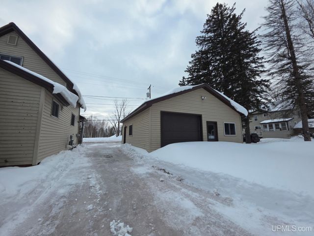 28206 Ninth Street 3, Lake Linden, MI 49945