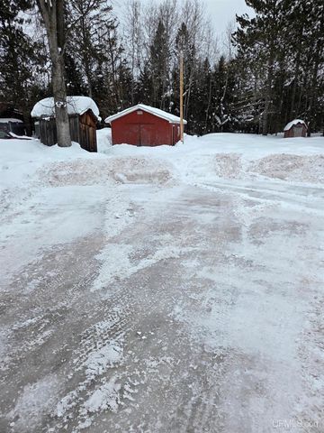 28206 Ninth Street 3, Lake Linden, MI 49945