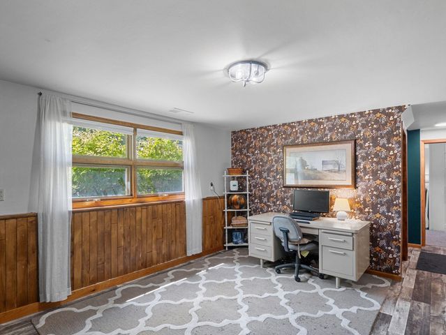 4916 Hanover Road, Mound, MN 55364