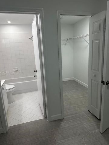 2930 SE 12th Rd 203-31, Homestead, FL 33035