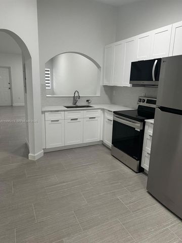 2930 SE 12th Rd 203-31, Homestead, FL 33035