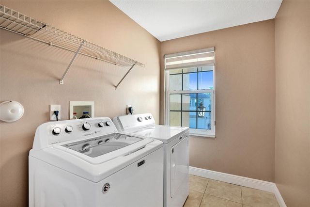 869 NW 127th Avenue, Coral Springs, FL 33071