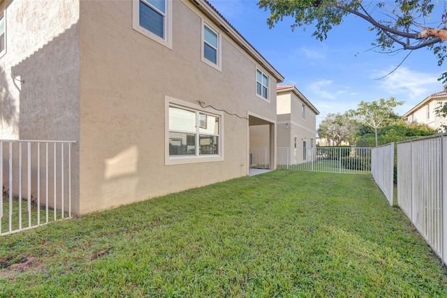 869 NW 127th Avenue, Coral Springs, FL 33071