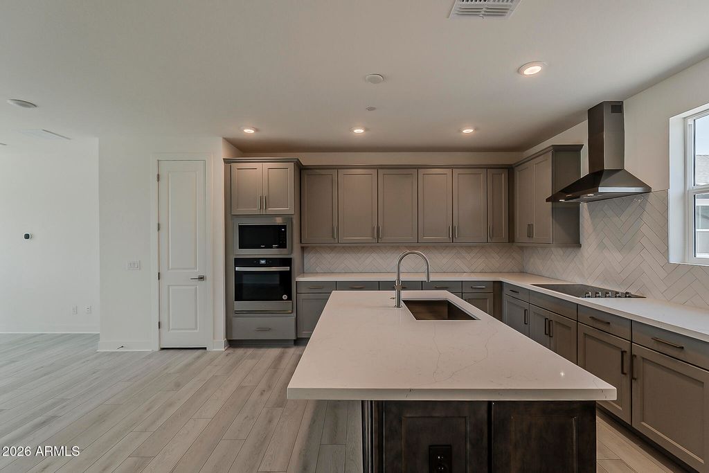 Image 13 of property listing at 11300 N CASA DEGA Drive 1080, Surprise, AZ 85388