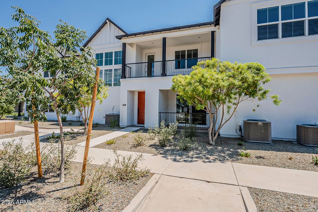 Image 2 of property listing at 11300 N CASA DEGA Drive 1080, Surprise, AZ 85388