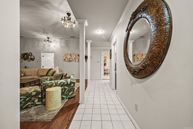 162 Lily Drive, Maumelle, AR 72113