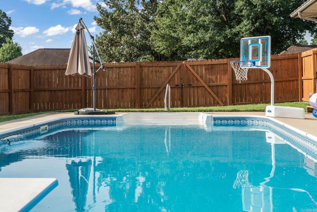 162 Lily Drive, Maumelle, AR 72113