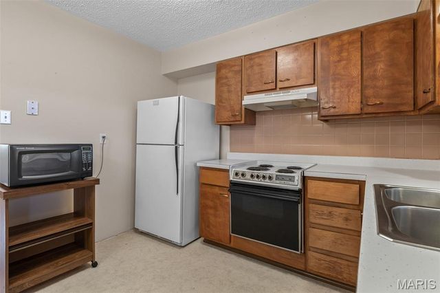 2917 Raw Wind Drive, High Ridge, MO 63049