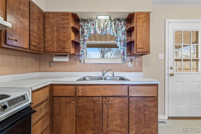 2917 Raw Wind Drive, High Ridge, MO 63049