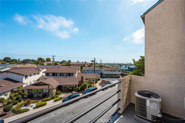 4144 E Mendez 214, Long Beach, CA 90815