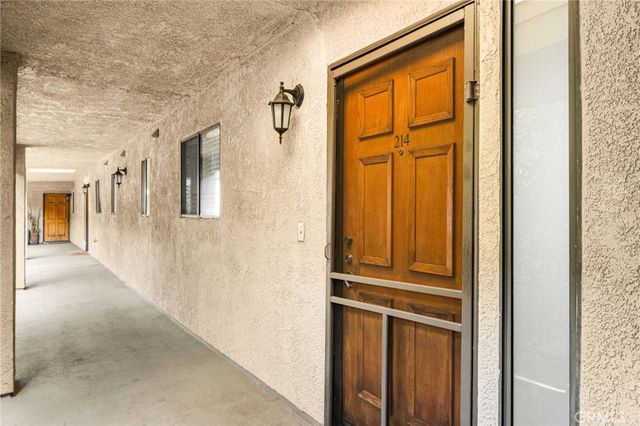 4144 E Mendez 214, Long Beach, CA 90815