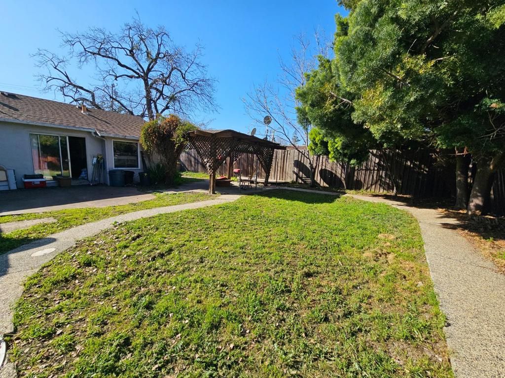 Image 21 of property listing at 481 Dallas Drive, Campbell, CA 95008