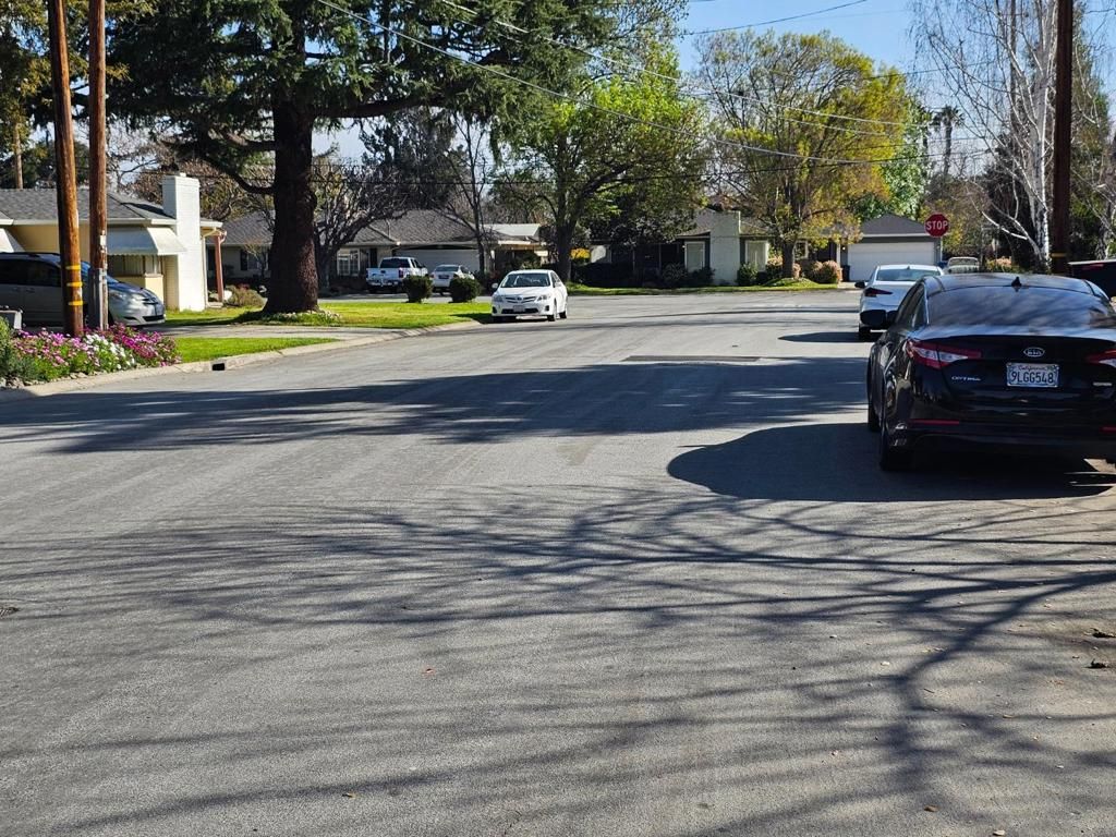 Image 4 of property listing at 481 Dallas Drive, Campbell, CA 95008