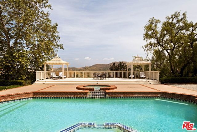 3826 Marks Road, Agoura Hills, CA 91301