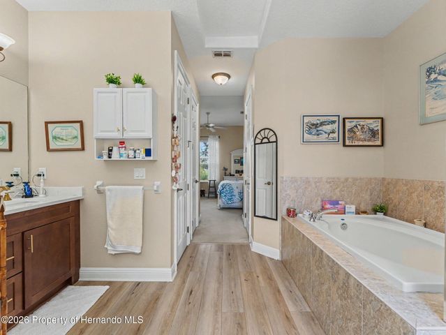 8910 Jericho Road, Weeki Wachee, FL 34613