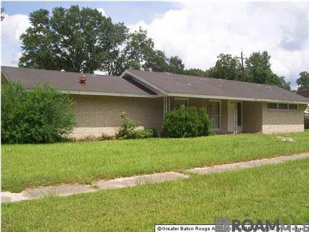 8166 Queenswood Ct, Baton Rouge, LA 70806