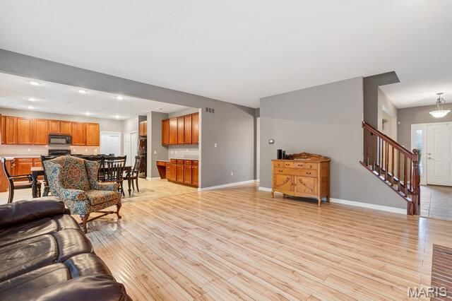 16 Golden Maples Court, Lake St Louis, MO 63367