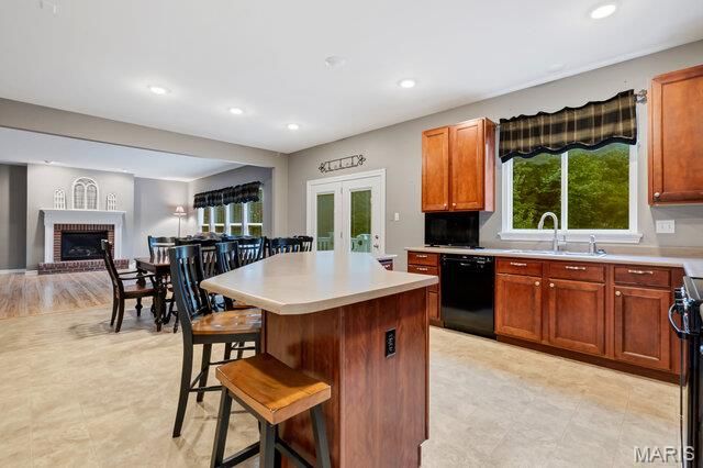16 Golden Maples Court, Lake St Louis, MO 63367