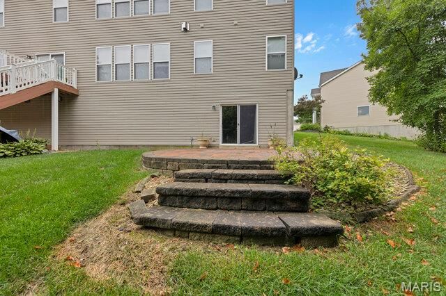 16 Golden Maples Court, Lake St Louis, MO 63367