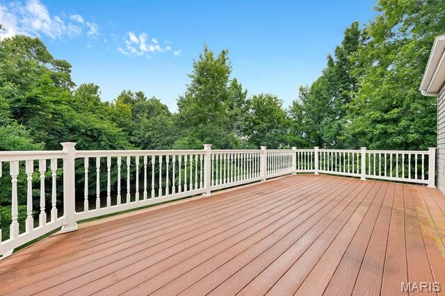 16 Golden Maples Court, Lake St Louis, MO 63367