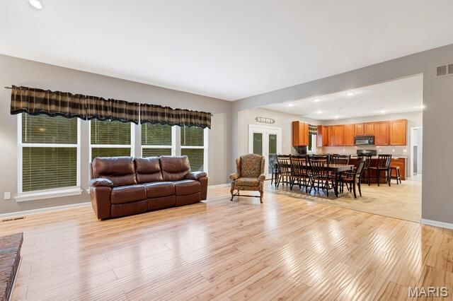 16 Golden Maples Court, Lake St Louis, MO 63367