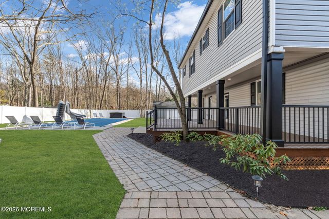 225 W Bird Village Road, Jackson, NJ 08527