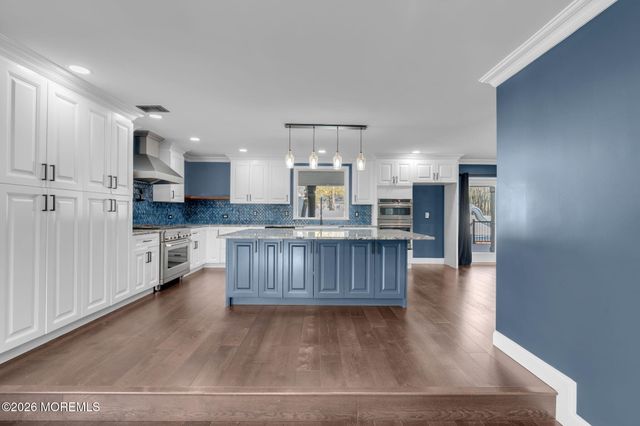 225 W Bird Village Road, Jackson, NJ 08527