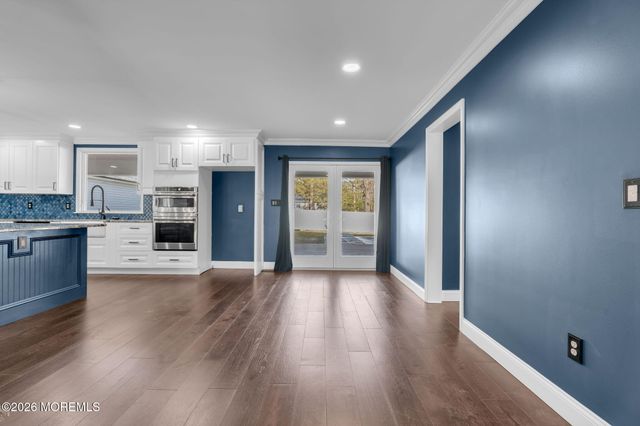 225 W Bird Village Road, Jackson, NJ 08527