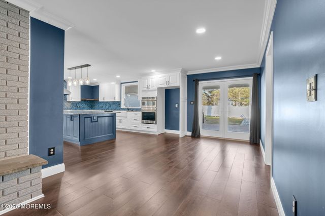 225 W Bird Village Road, Jackson, NJ 08527