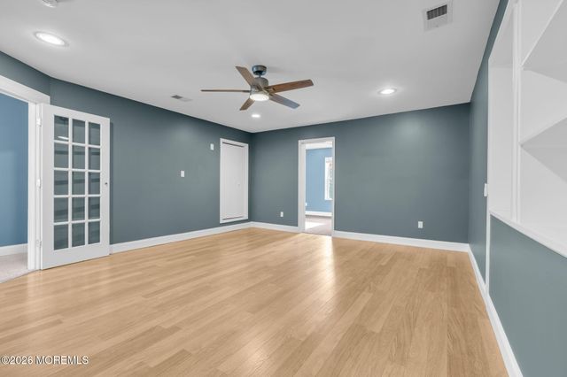 225 W Bird Village Road, Jackson, NJ 08527