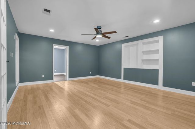 225 W Bird Village Road, Jackson, NJ 08527