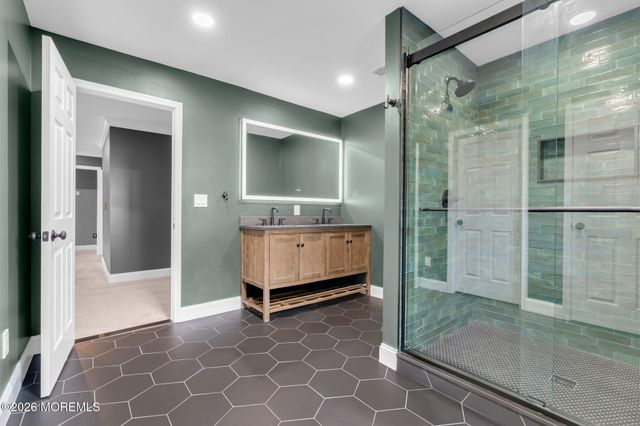 225 W Bird Village Road, Jackson, NJ 08527