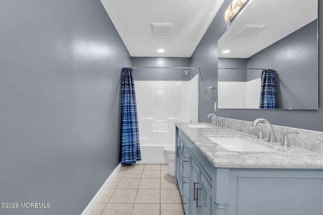 225 W Bird Village Road, Jackson, NJ 08527