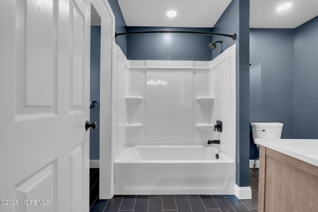 225 W Bird Village Road, Jackson, NJ 08527