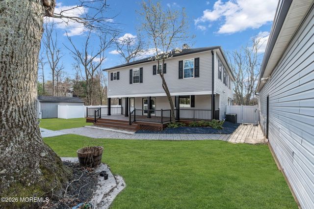 225 W Bird Village Road, Jackson, NJ 08527