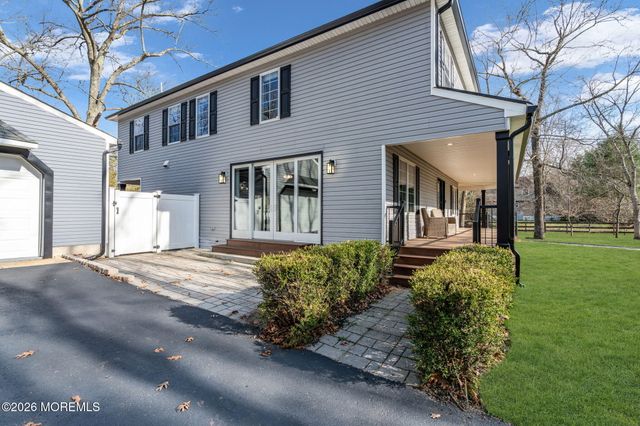 225 W Bird Village Road, Jackson, NJ 08527