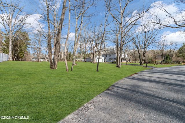 225 W Bird Village Road, Jackson, NJ 08527