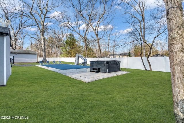 225 W Bird Village Road, Jackson, NJ 08527