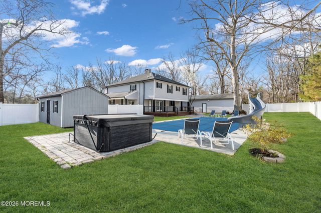 225 W Bird Village Road, Jackson, NJ 08527