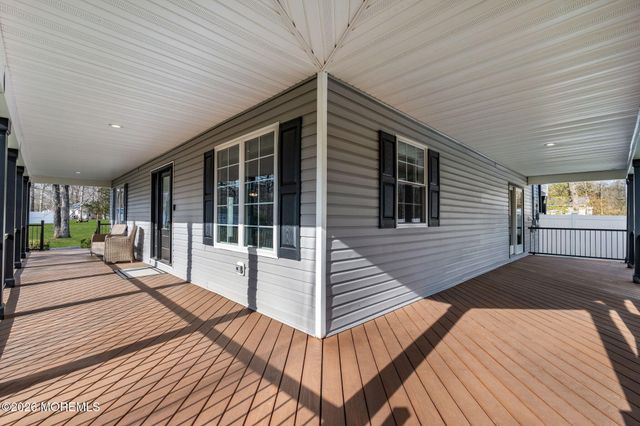 225 W Bird Village Road, Jackson, NJ 08527