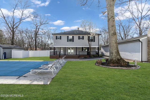 225 W Bird Village Road, Jackson, NJ 08527